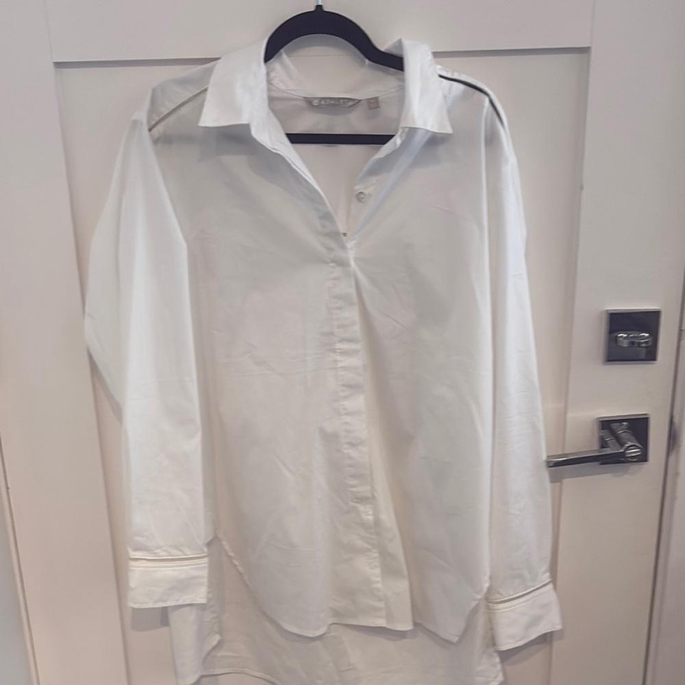 Athleta White Casual Button Down Shirt Crisp Fabric